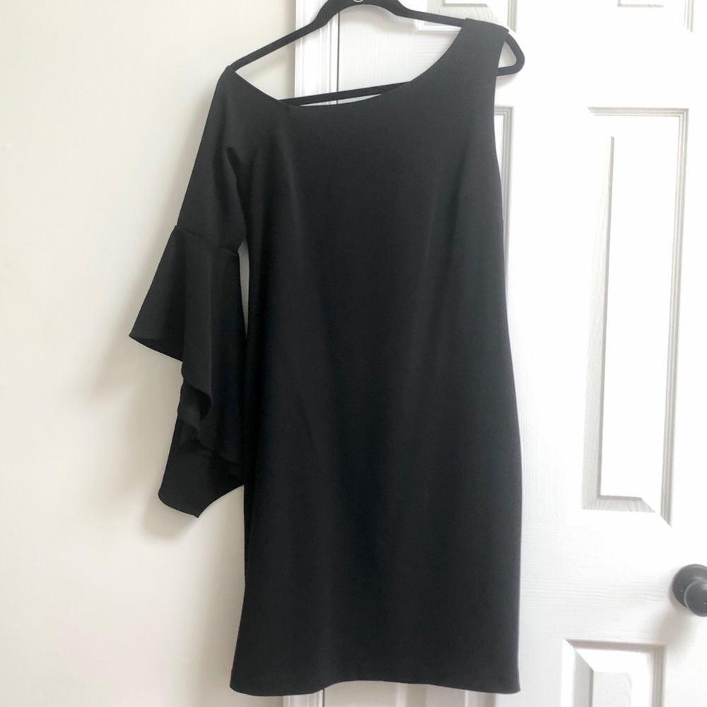 VINCE CAMUTO BLACK COCKTAIL DRESS